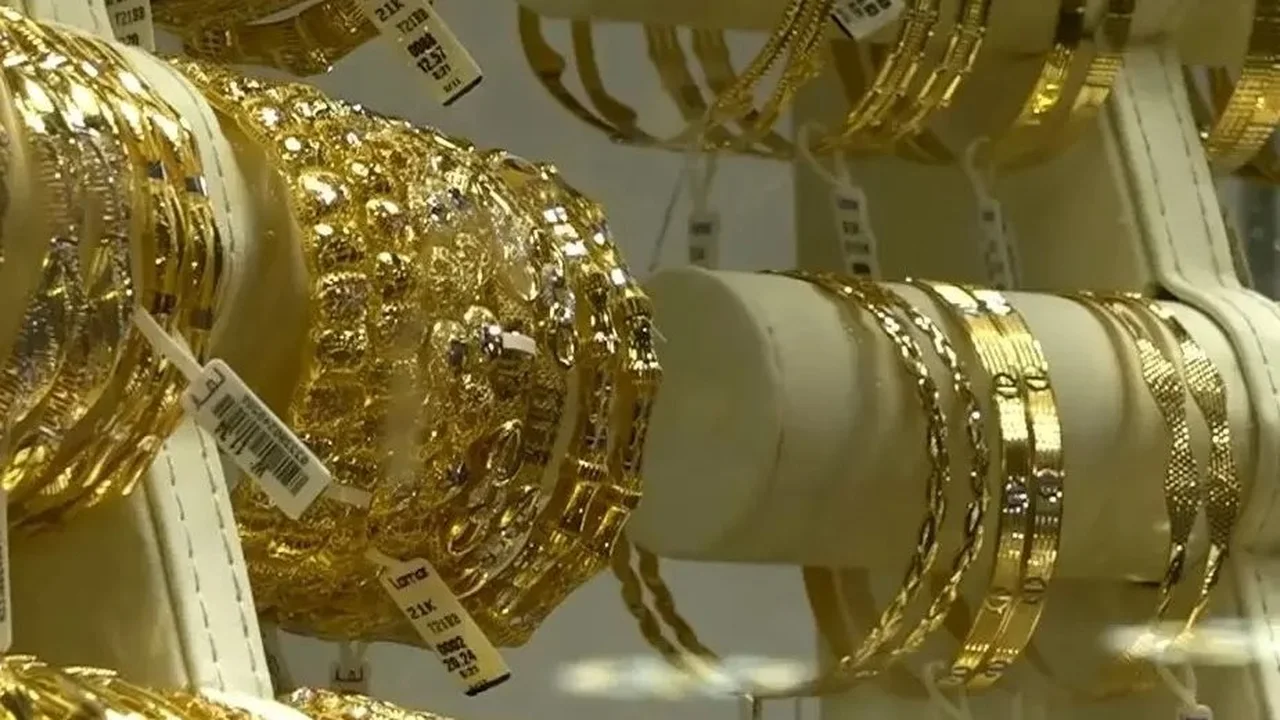 قفزة 2400 جنيه في سعر الذهب ومفاجأة غير متوقعة لعيار 21